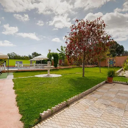 Tatil Evi Lovely In With Wifi Guillena